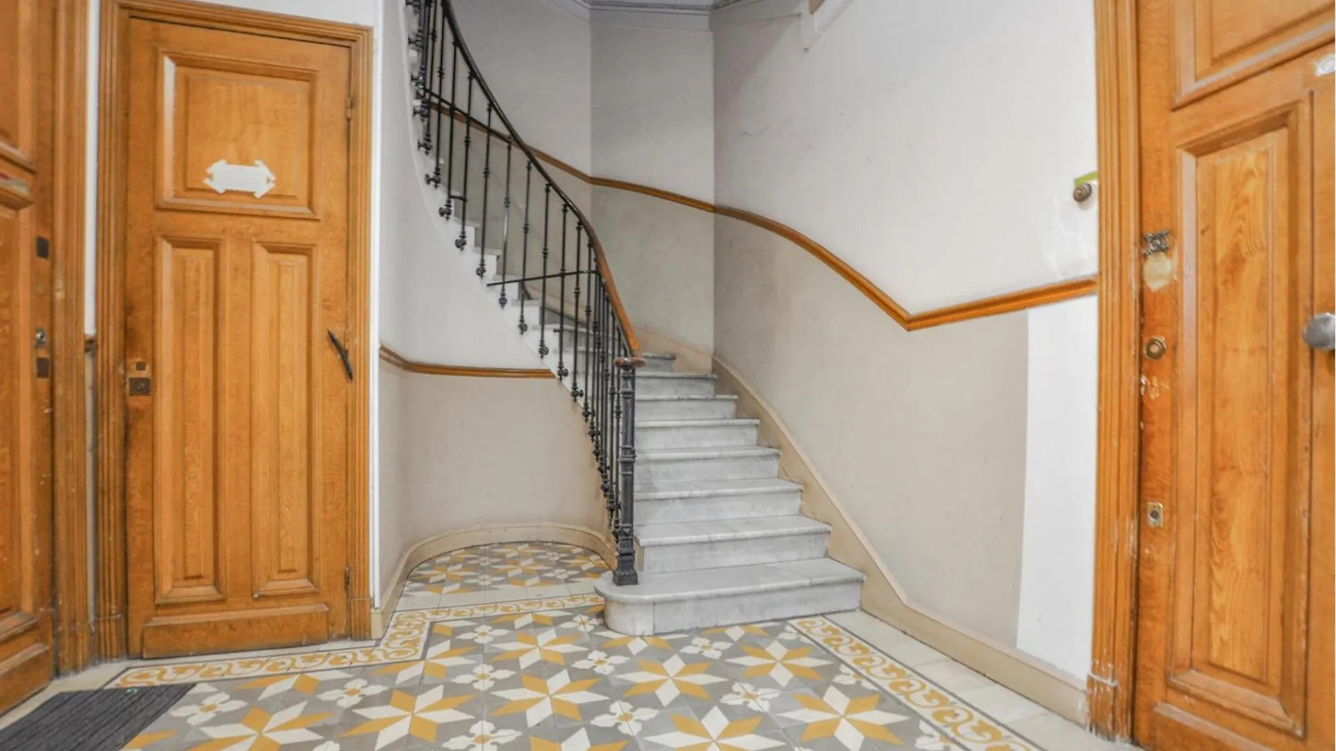 1 Bedroom Amazing Apartment In Ницца Франция